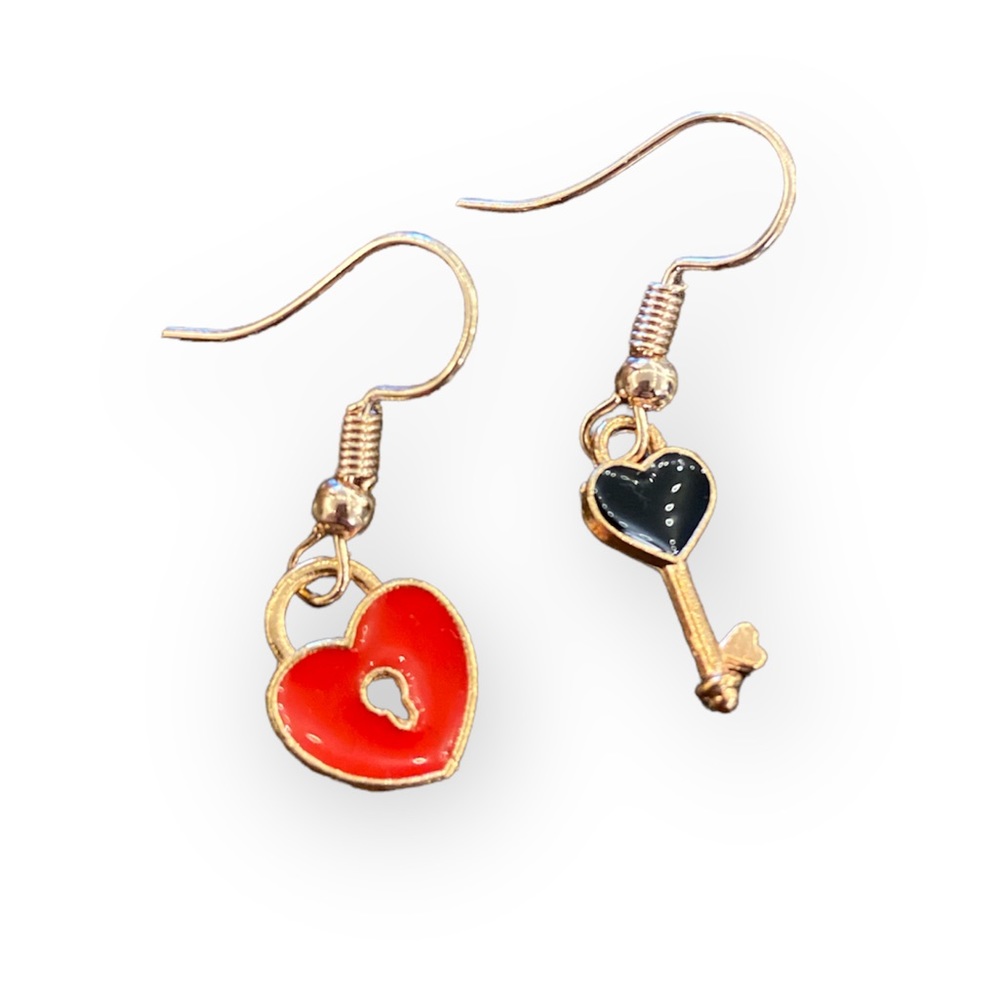 Lock & Key Earrings - Picture 4 of 5